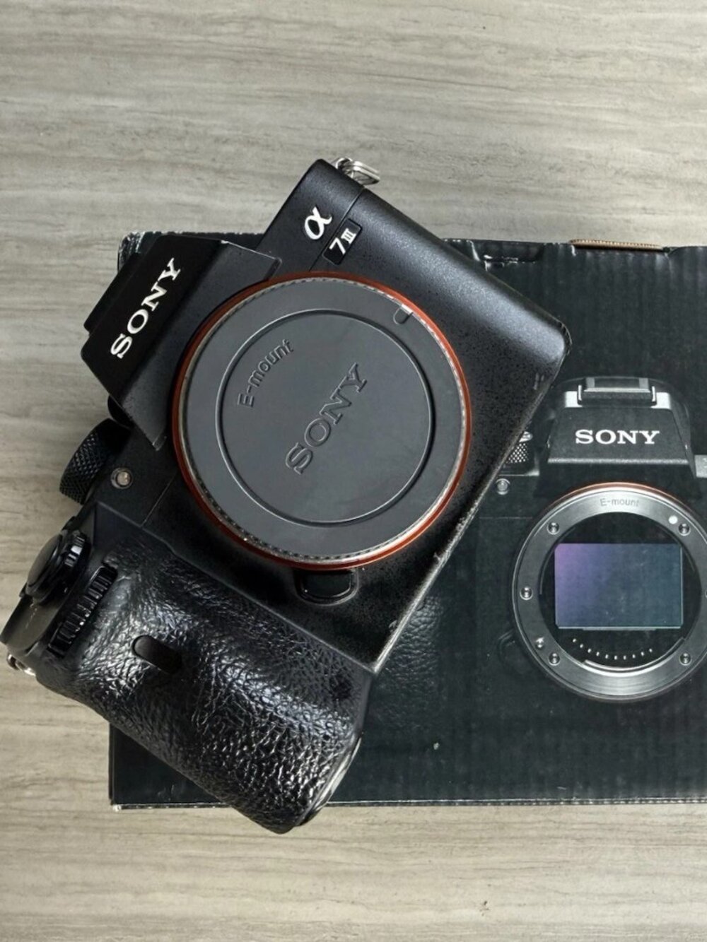 Sony a7 III 24.2MP Mirrorless Digital Camera - Black (ILCE7M3/B)-read descriptn